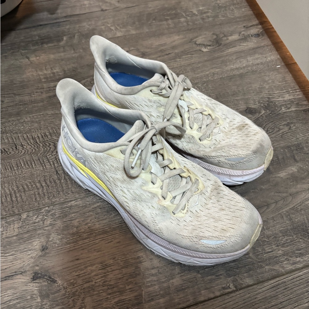 Women’s 7.5 Hokas